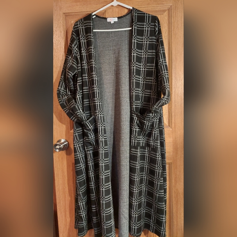 LuLaRoe Sarah